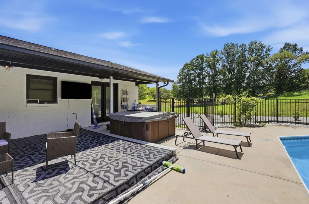 237 S Fork Road Sparta TN 38583