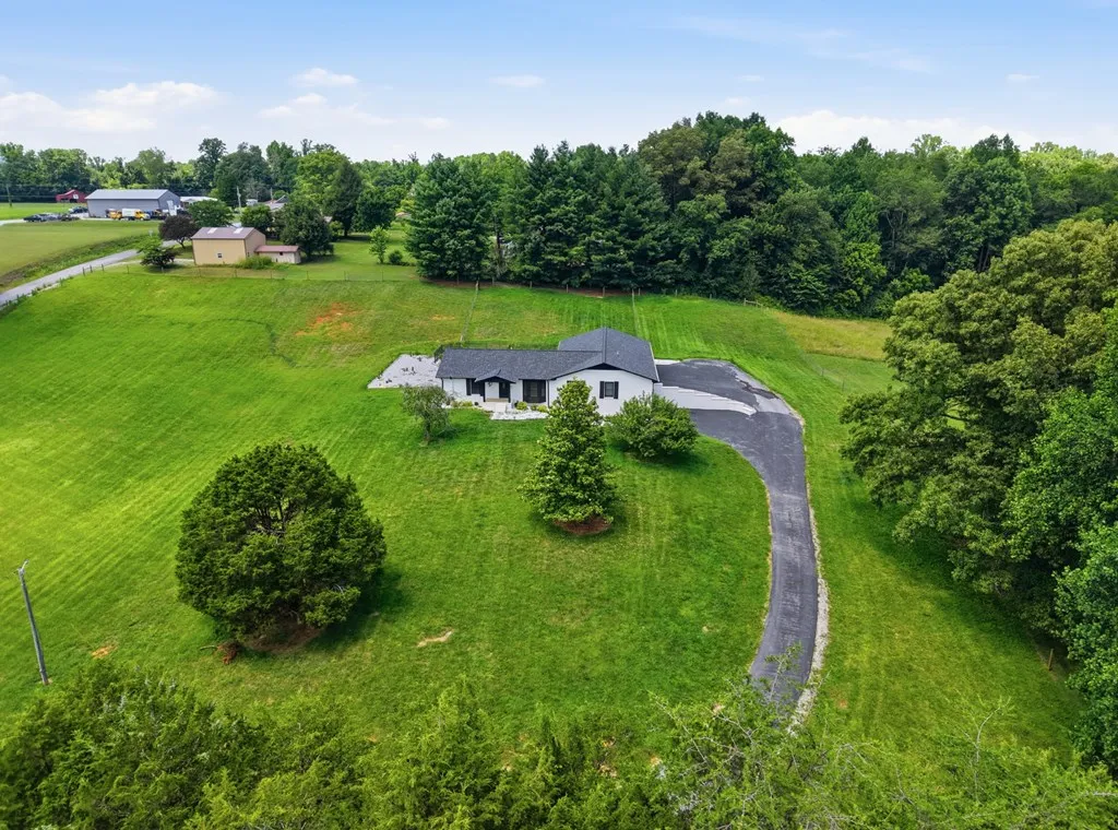 237 S Fork Road Sparta TN 38583