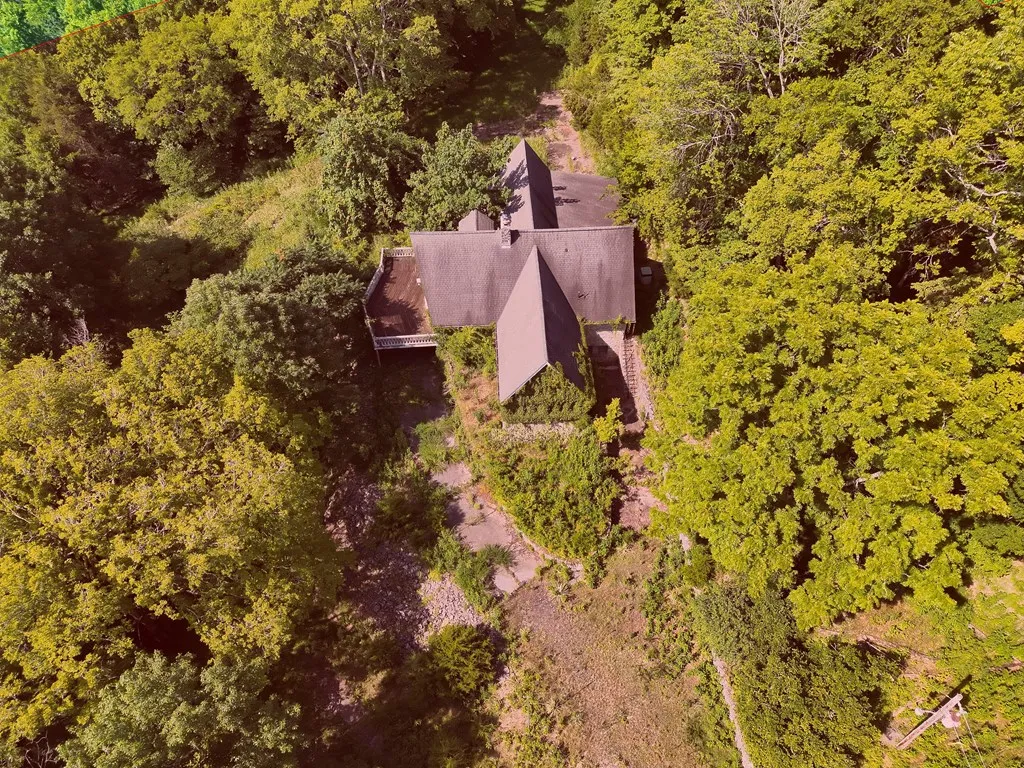 200 Rough Point Lane Whitleyville TN 38588