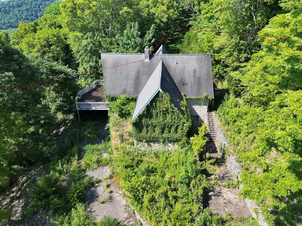 200 Rough Point Lane Whitleyville TN 38588