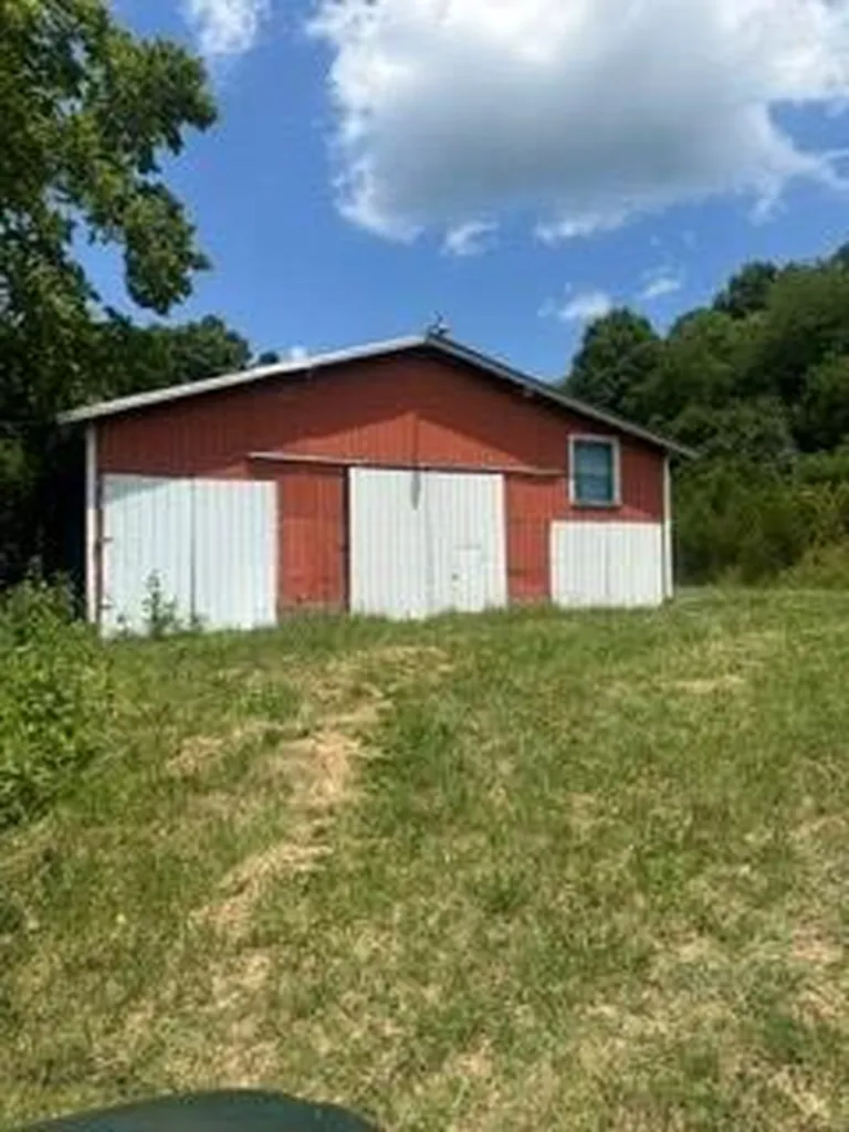 200 Rough Point Lane Whitleyville TN 38588