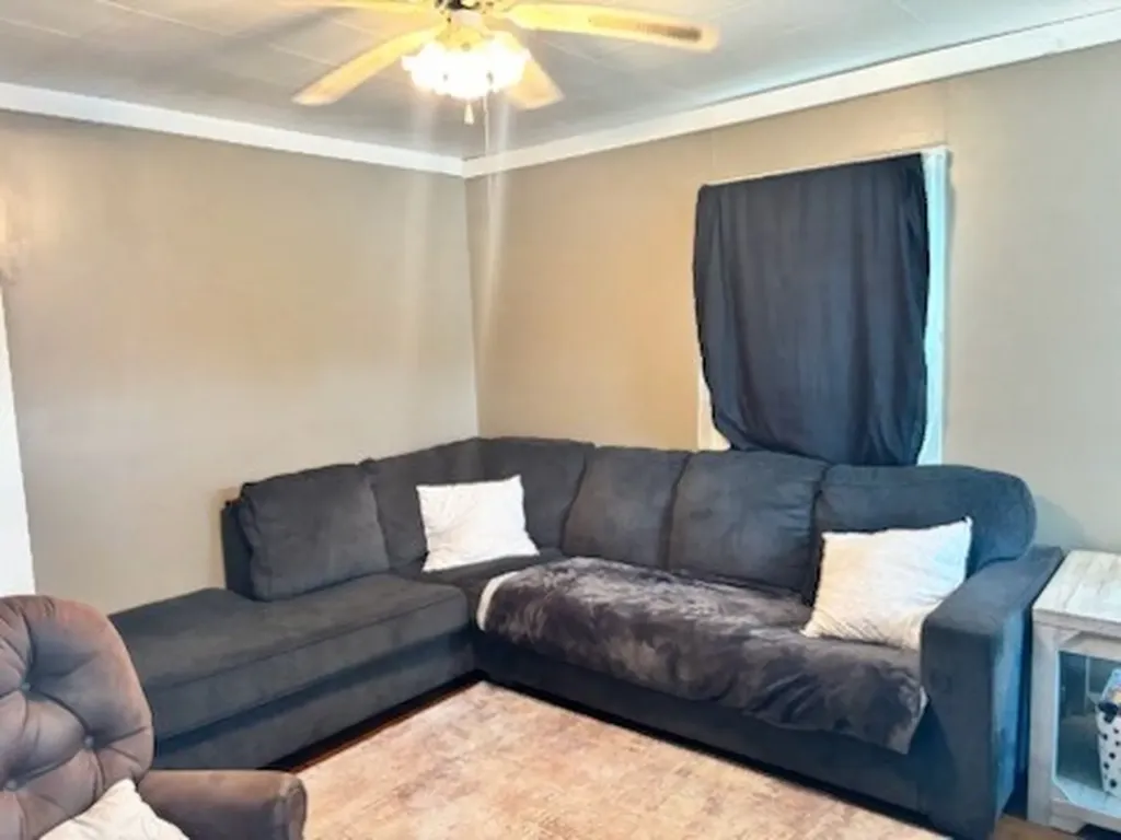 202 West 4 Street Livingston TN 38570