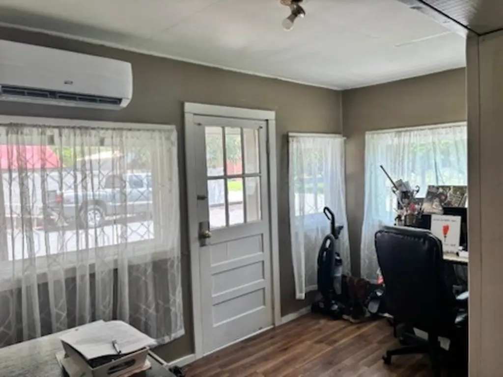 202 West 4 Street Livingston TN 38570