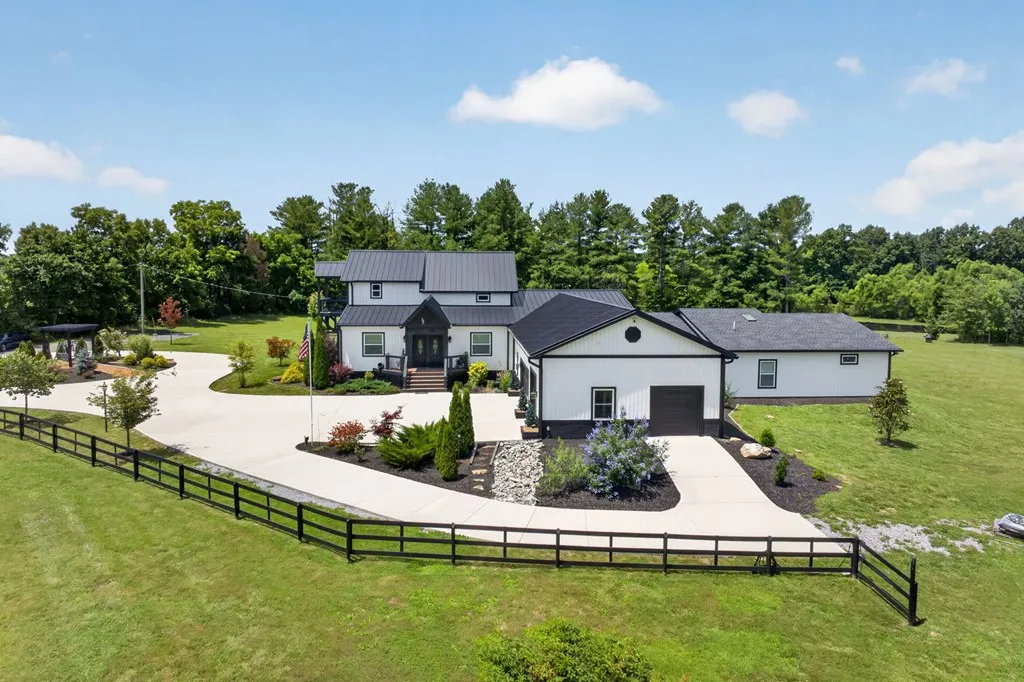 3358 Plateau Road Crossville TN 38571