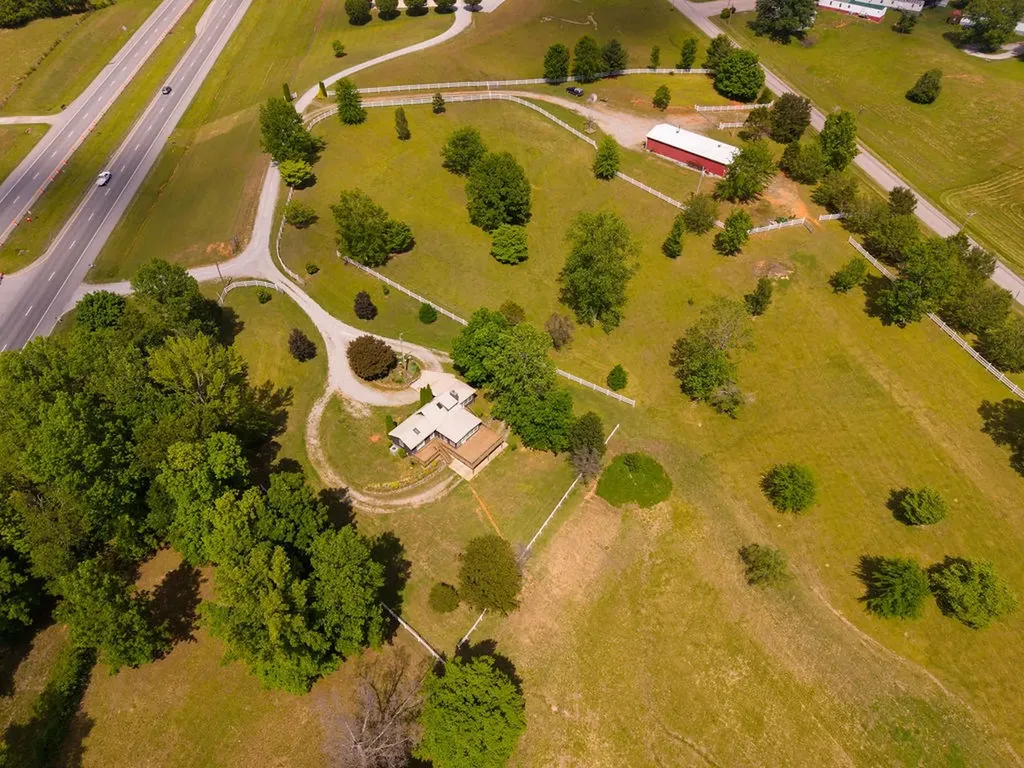 5330 Sparta Highway Rock Island TN 38581