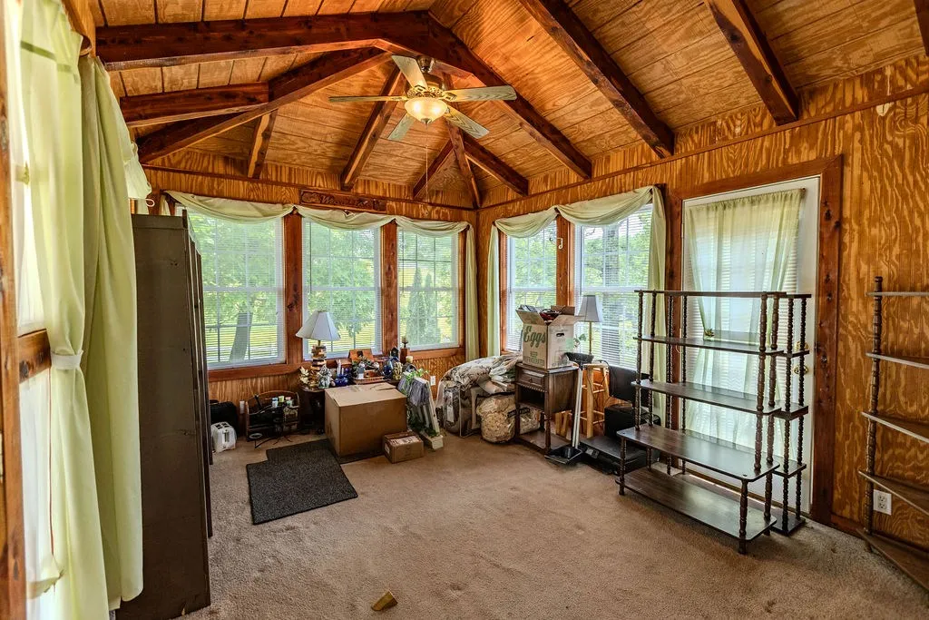 5330 Sparta Highway Rock Island TN 38581