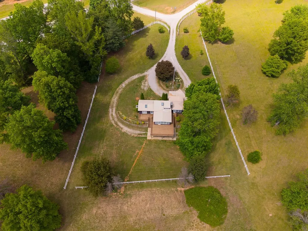 5330 Sparta Highway Rock Island TN 38581