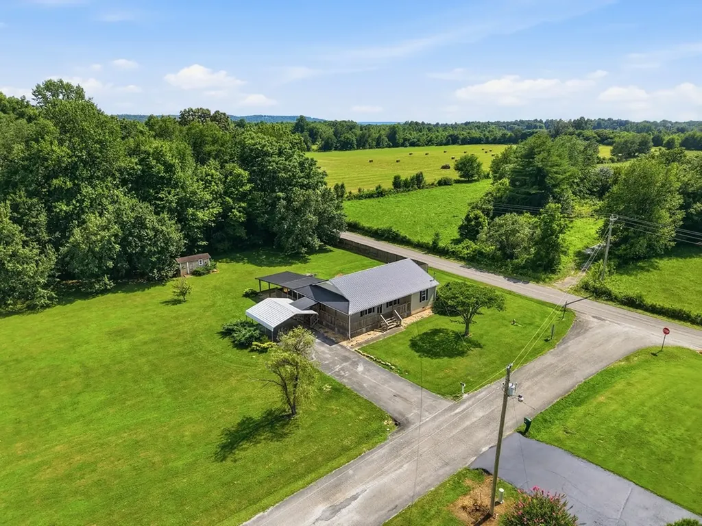 114 Walnut Trace Sparta TN 38583
