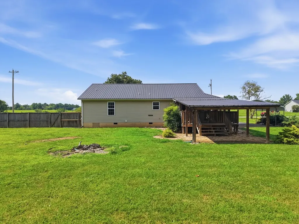 114 Walnut Trace Sparta TN 38583