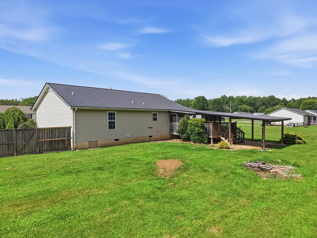 114 Walnut Trace Sparta TN 38583
