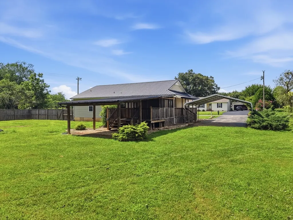 114 Walnut Trace Sparta TN 38583