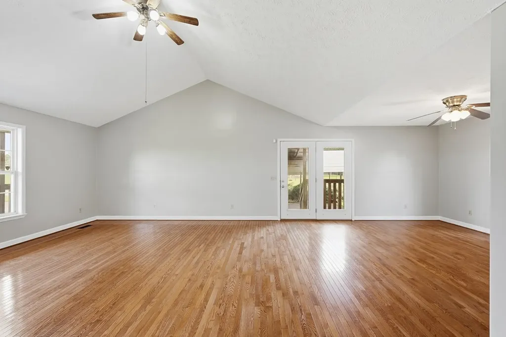 114 Walnut Trace Sparta TN 38583