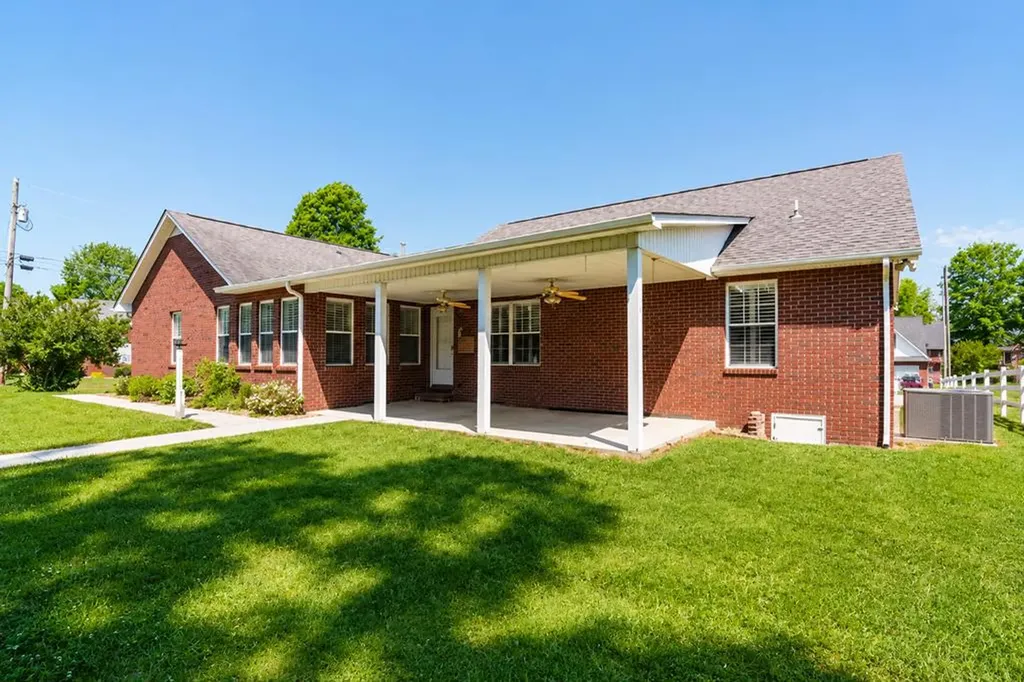 372 Brookside Drive Algood TN 38506