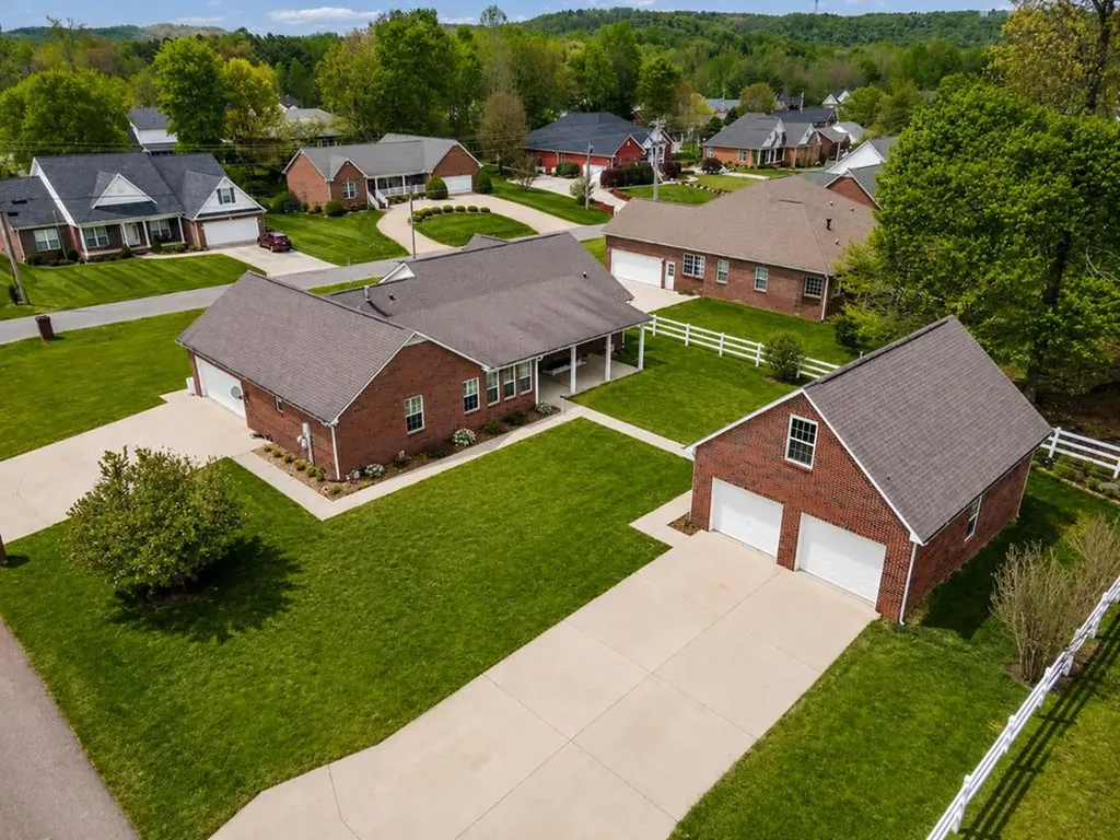 372 Brookside Drive Algood TN 38506