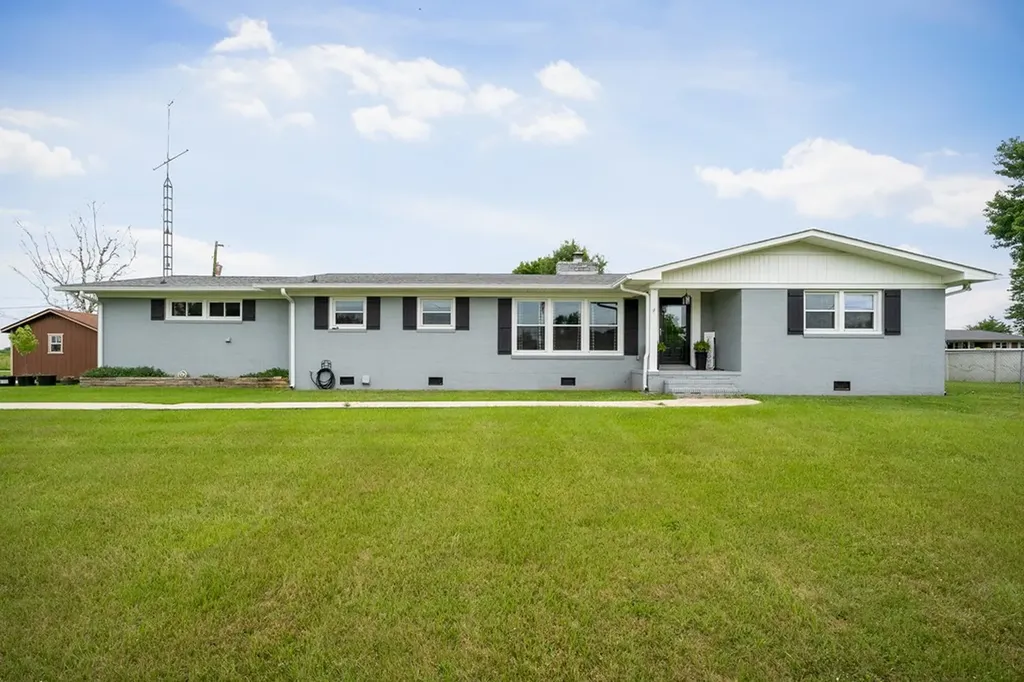 513 N Spring Street Sparta TN 38583