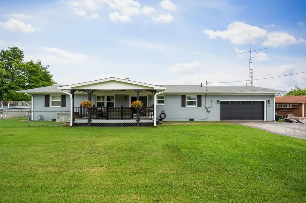 513 N Spring Street Sparta TN 38583