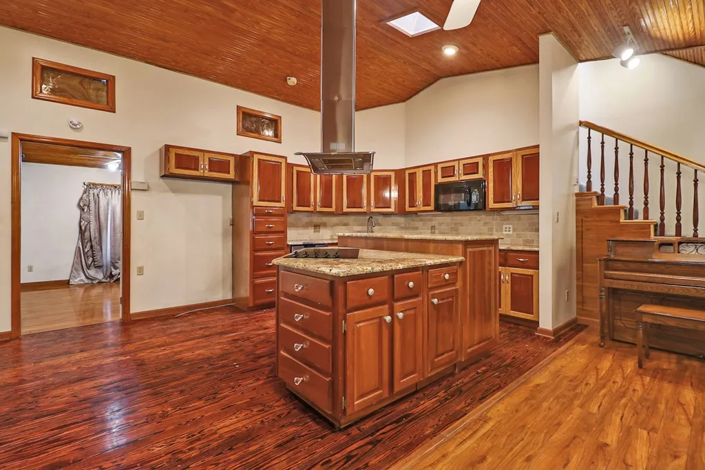 395 Ashley Lane Oneida TN 38556