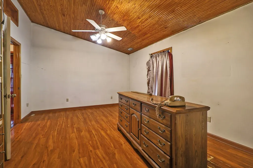 395 Ashley Lane Oneida TN 38556