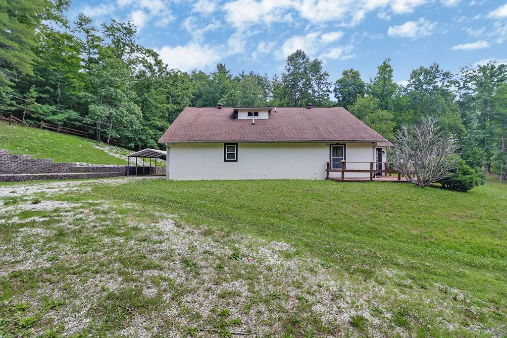 395 Ashley Lane Oneida TN 38556