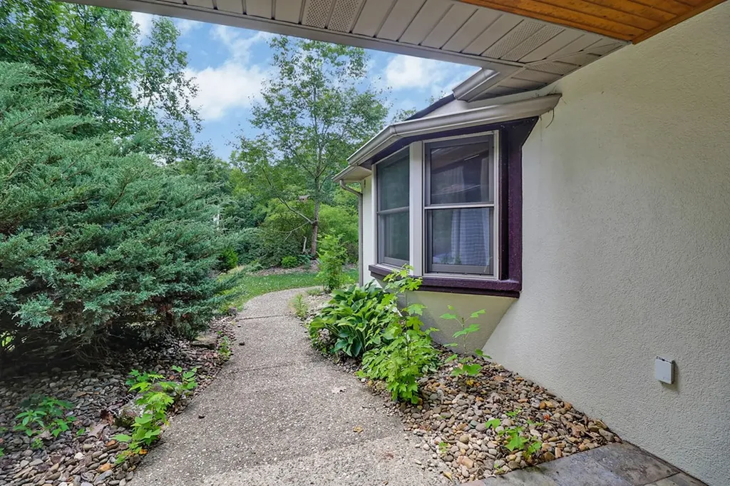 395 Ashley Lane Oneida TN 38556