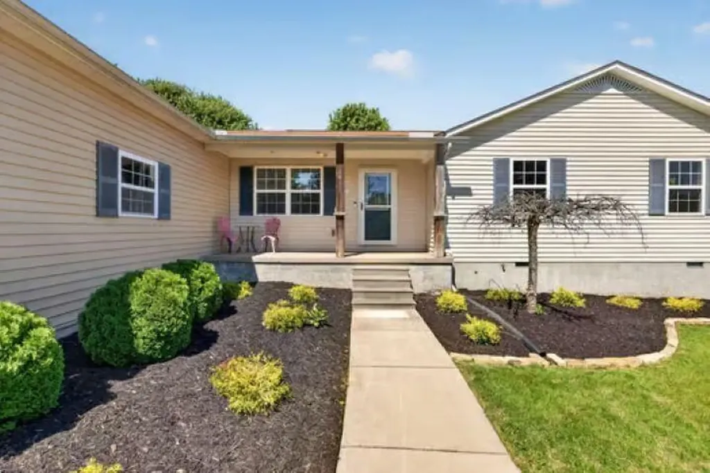 228 Arlington Cookeville TN 38506