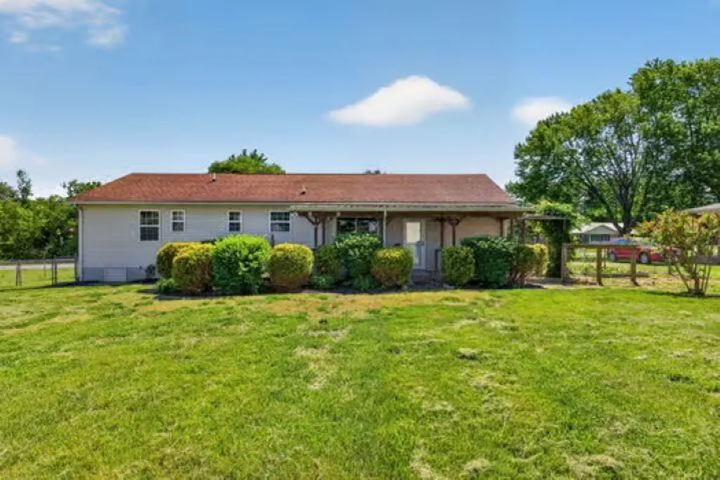 228 Arlington Cookeville TN 38506