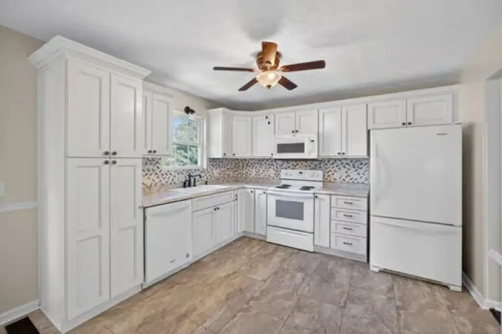 228 Arlington Cookeville TN 38506