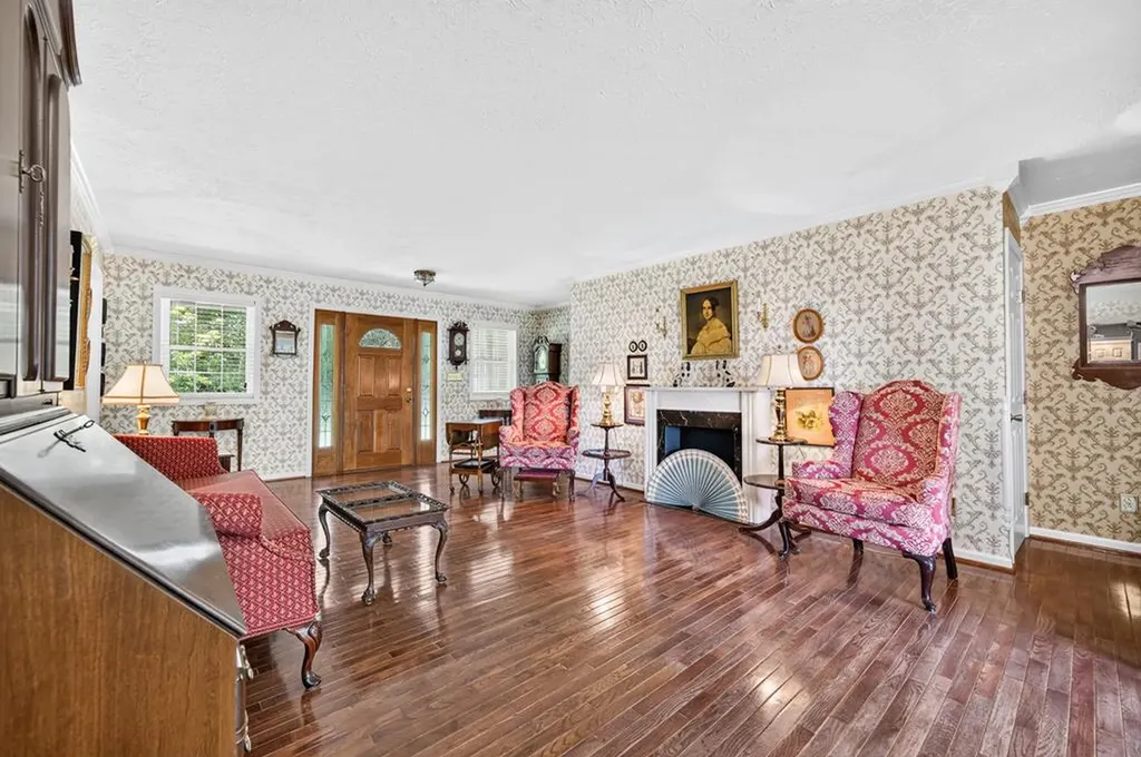 630 Smith Ellis Road Hilham TN 38568