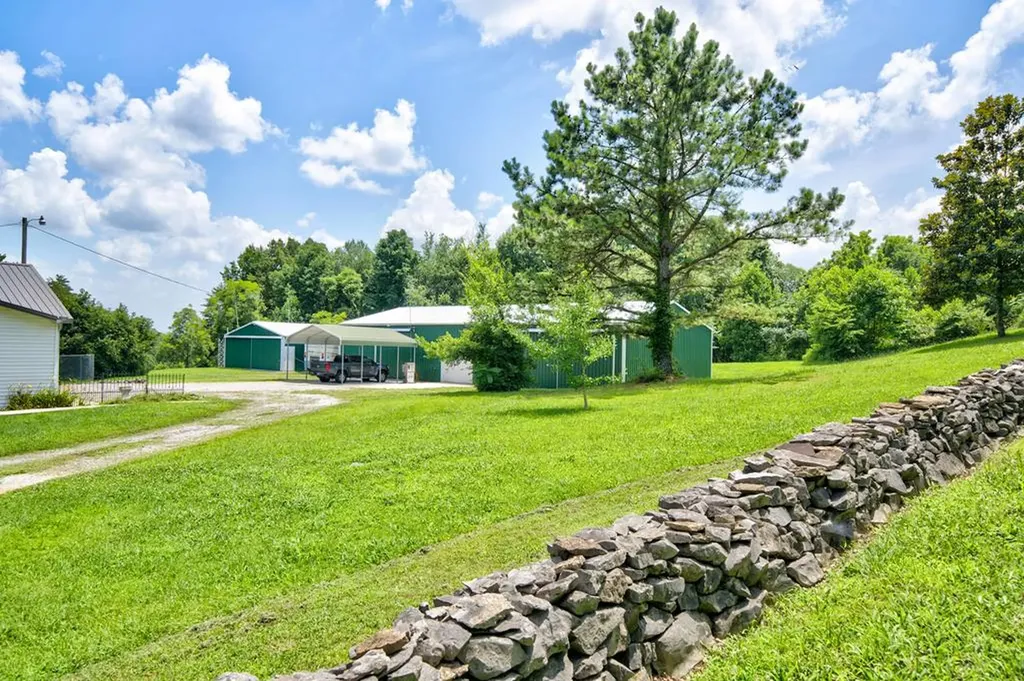 630 Smith Ellis Road Hilham TN 38568
