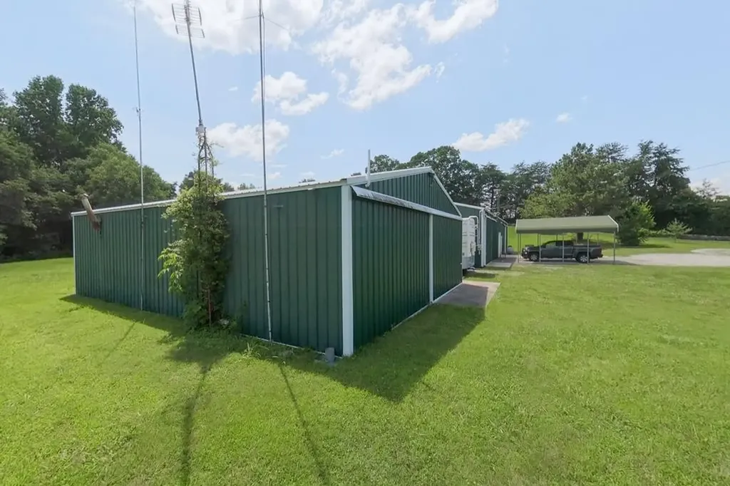 630 Smith Ellis Road Hilham TN 38568