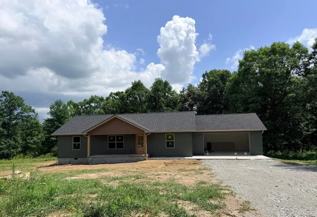 352 Old Wes Baldwin Road Jamestown TN 38556