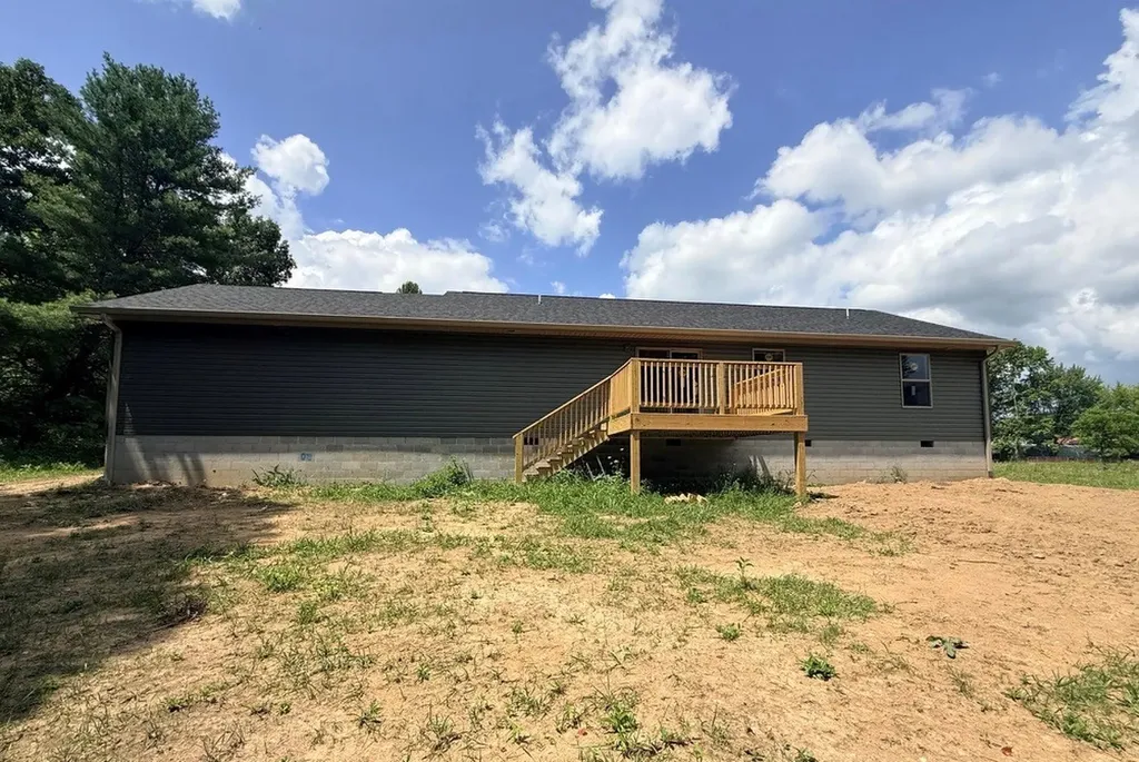 352 Old Wes Baldwin Road Jamestown TN 38556
