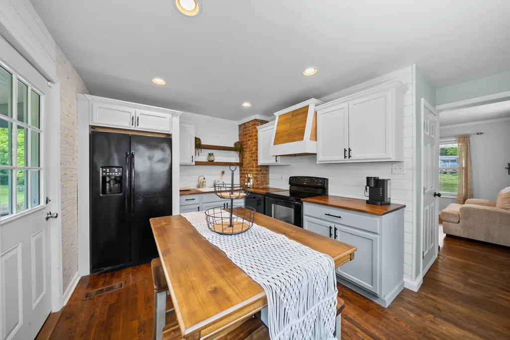 3518 Delrose Knoxville TN 37914