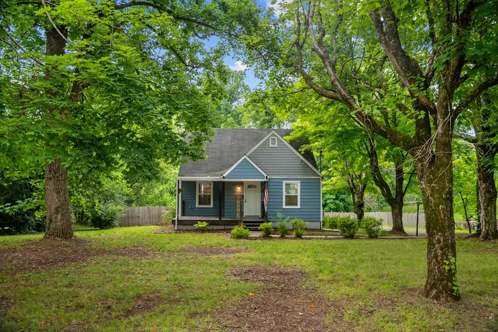 3518 Delrose Knoxville TN 37914
