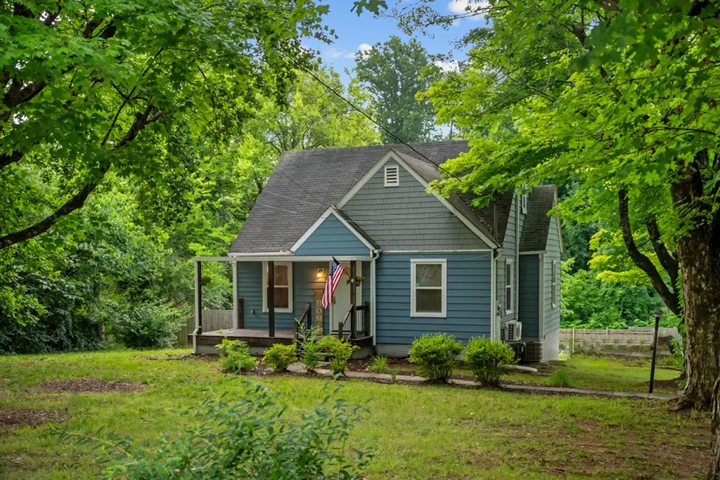 3518 Delrose Knoxville TN 37914