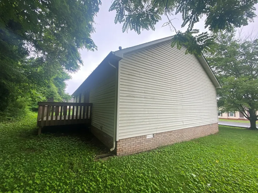 8 W Paris Street Cookeville TN 38501