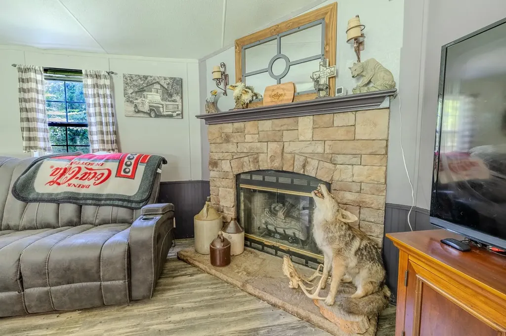 170 Coys Cove Lane Gainesboro TN 38562