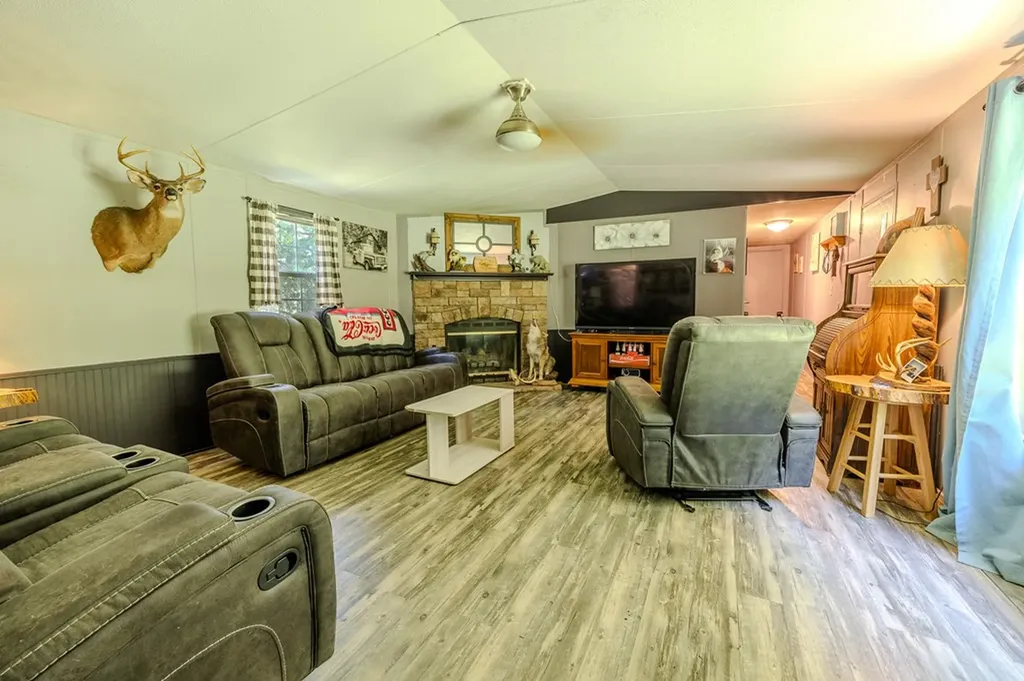 170 Coys Cove Lane Gainesboro TN 38562
