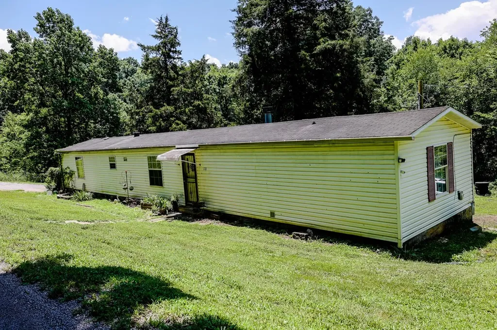 170 Coys Cove Lane Gainesboro TN 38562