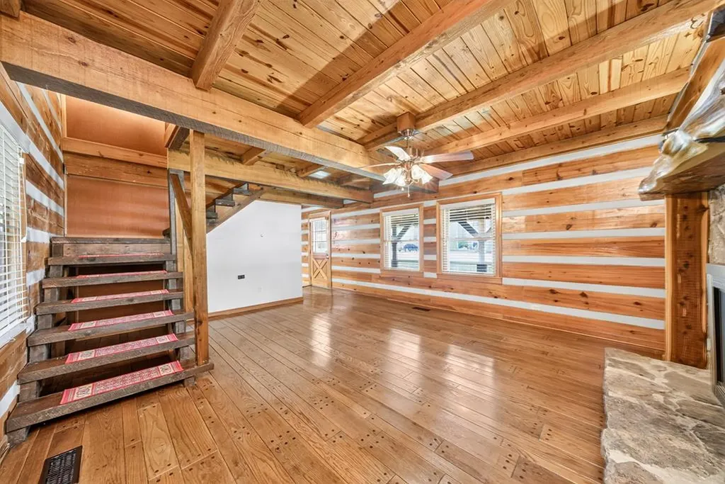 106 W Crawford Avenue Monterey TN 38574