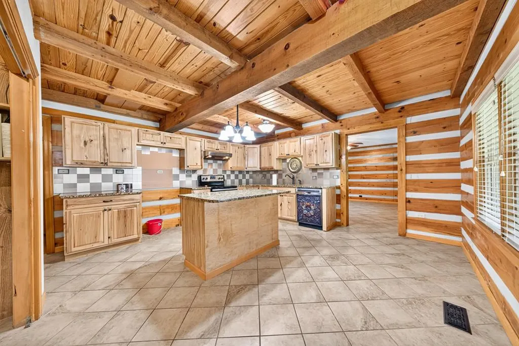 106 W Crawford Avenue Monterey TN 38574