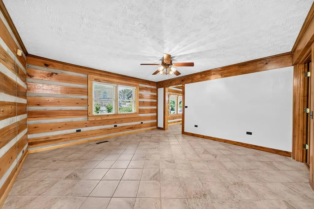 106 W Crawford Avenue Monterey TN 38574