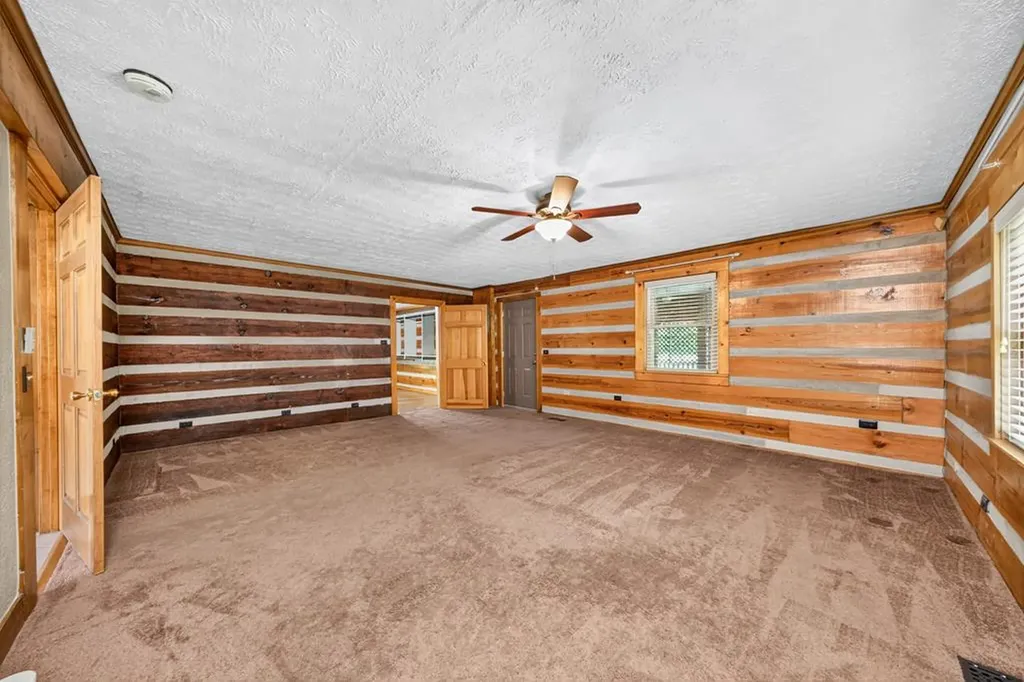 106 W Crawford Avenue Monterey TN 38574