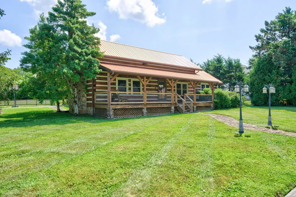 106 W Crawford Avenue Monterey TN 38574