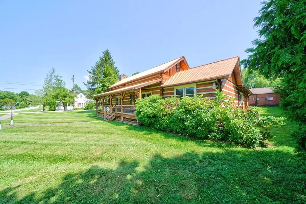 106 W Crawford Avenue Monterey TN 38574