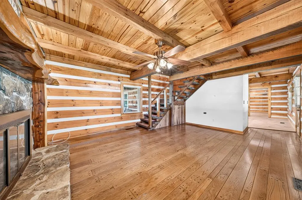 106 W Crawford Avenue Monterey TN 38574