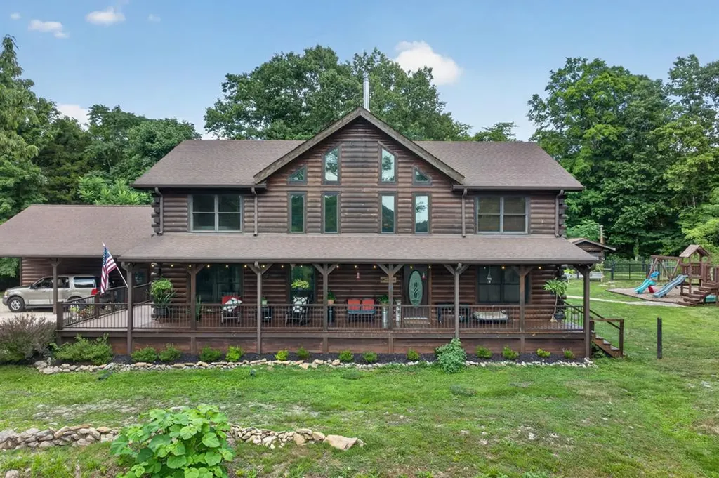 20 Magee Lane Elmwood TN 38560