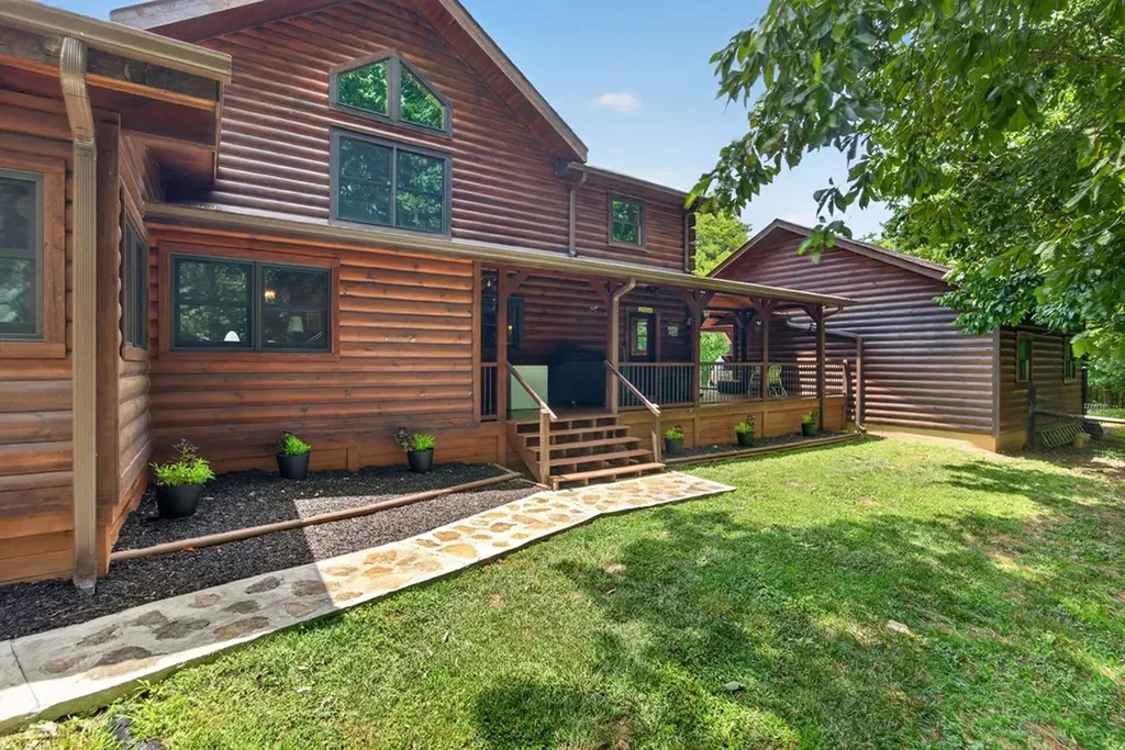 20 Magee Lane Elmwood TN 38560