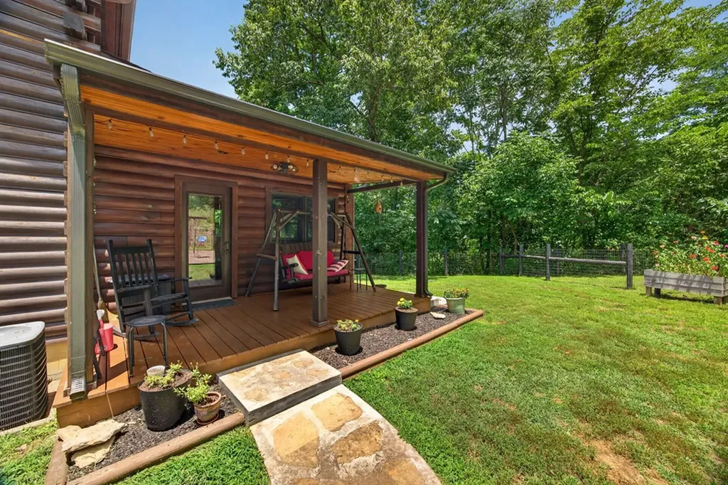 20 Magee Lane Elmwood TN 38560