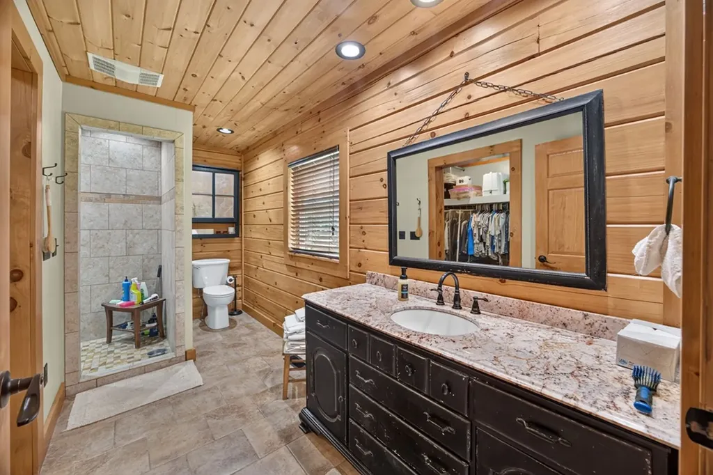 20 Magee Lane Elmwood TN 38560